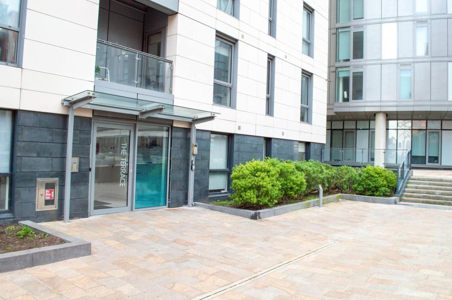 Stunning Mersey View Flat W Parking In Liverpool Exterior photo