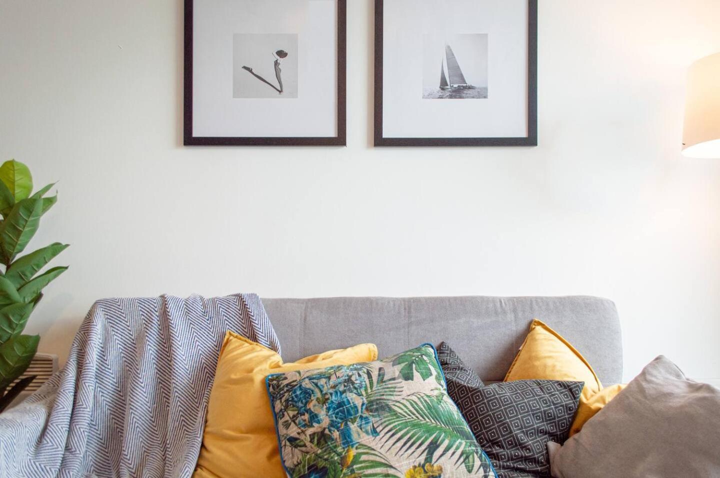 Stunning Mersey View Flat W Parking In Liverpool Exterior photo