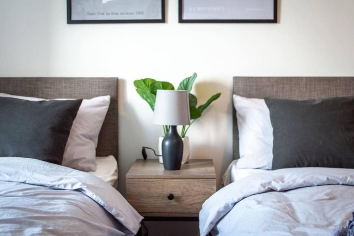 Stunning Mersey View Flat W Parking In Liverpool Exterior photo
